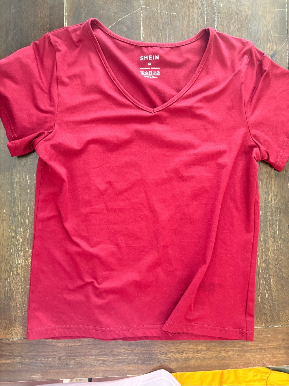 SHEIN Red V-Neck Short Sleeve Tee